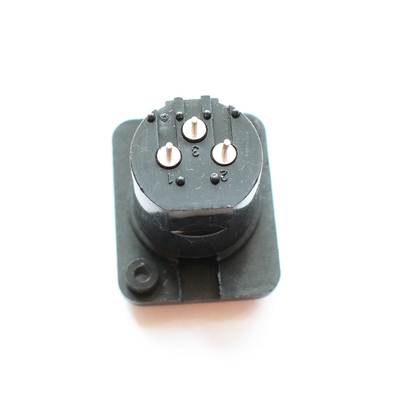 XLR built-in plug 3-pin for front panel mounting